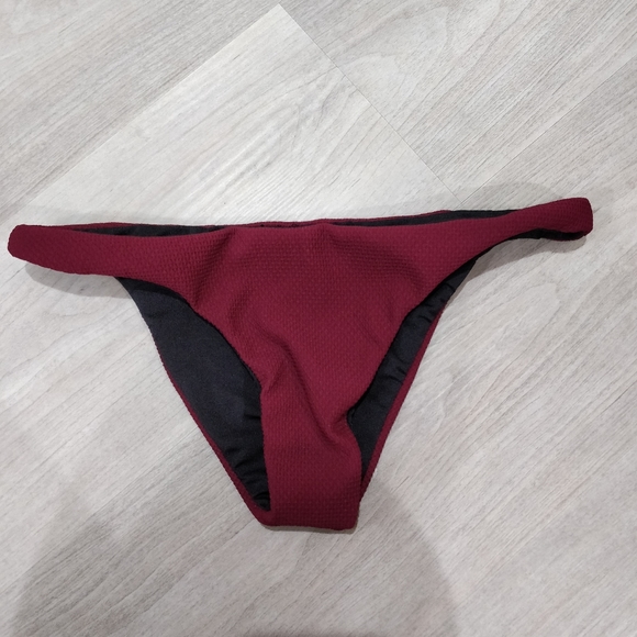 SKYE & Staghorn x Revolve bikini bottom beet red - Picture 3 of 16